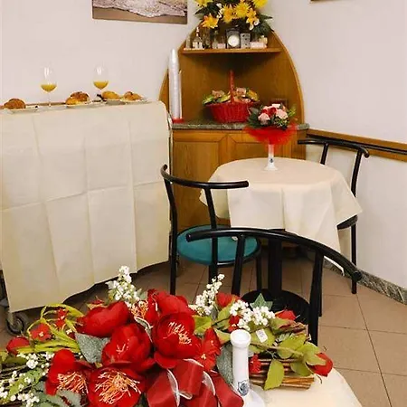 Hotel Amalfitana 2*